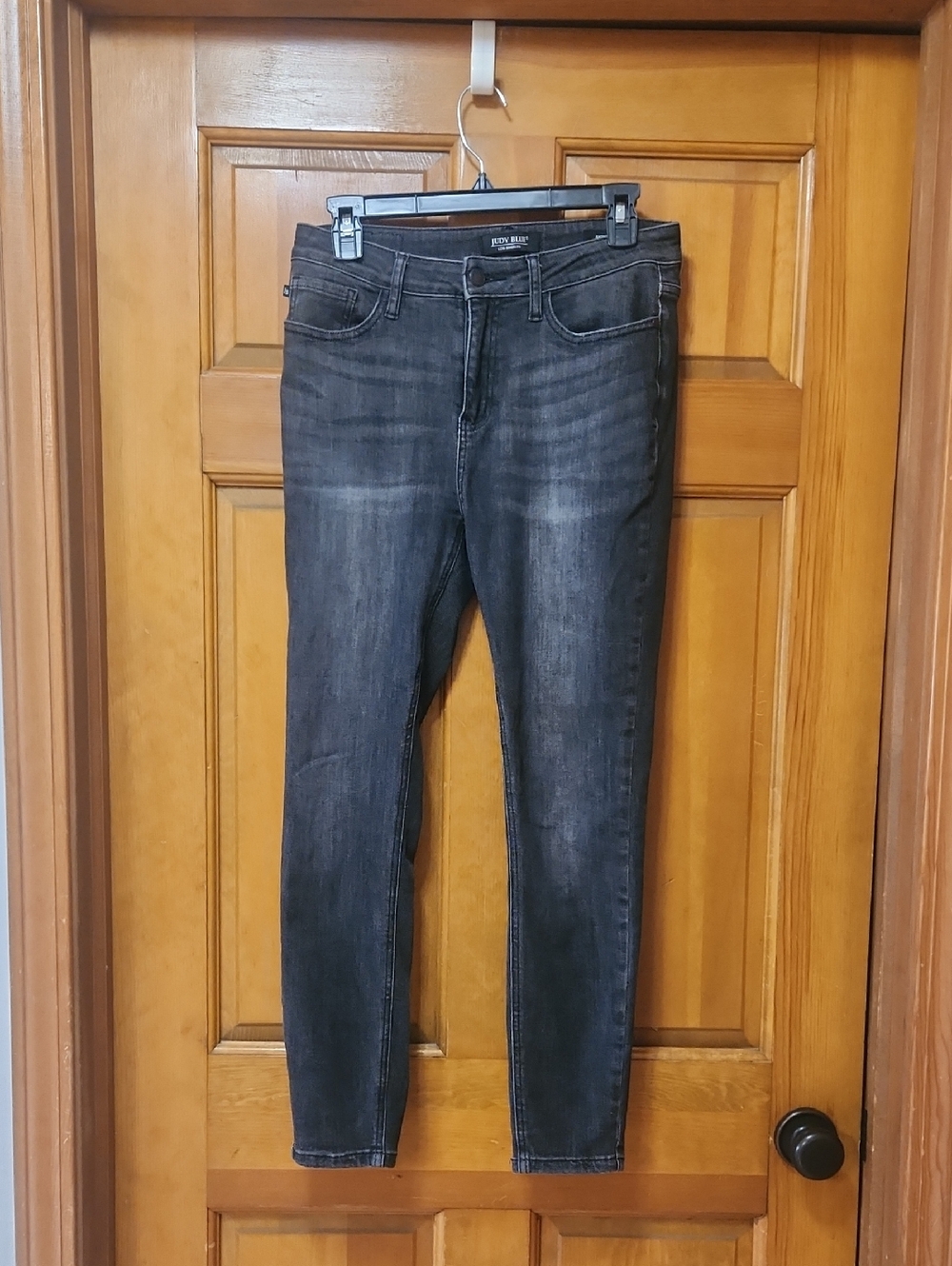 Judy Blue Gray/Black Skinny Jeans, Women’s Size 29, EUC